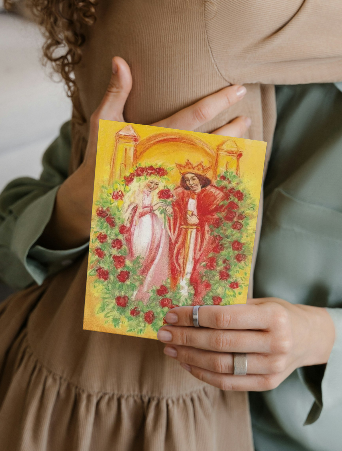 Ansichtkaart met Doornroosje, sprookjesillustratie in geel en rood - Waldorf Winkel