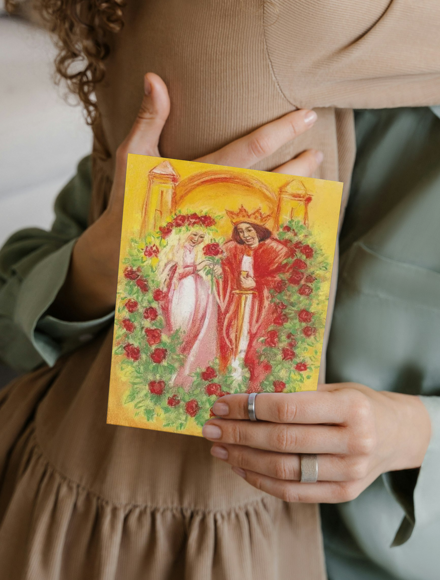 Ansichtkaart met Doornroosje, sprookjesillustratie in geel en rood - Waldorf Winkel