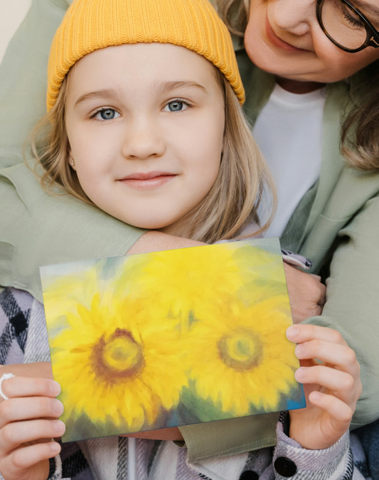 Ansichtkaart met zonnebloemen in geel, sprookjesachtige illustratie - Waldorf Winkel